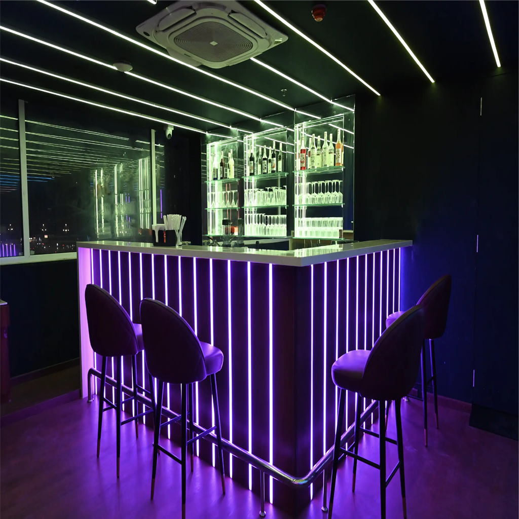 ECO HOTEL BAR COUNTER